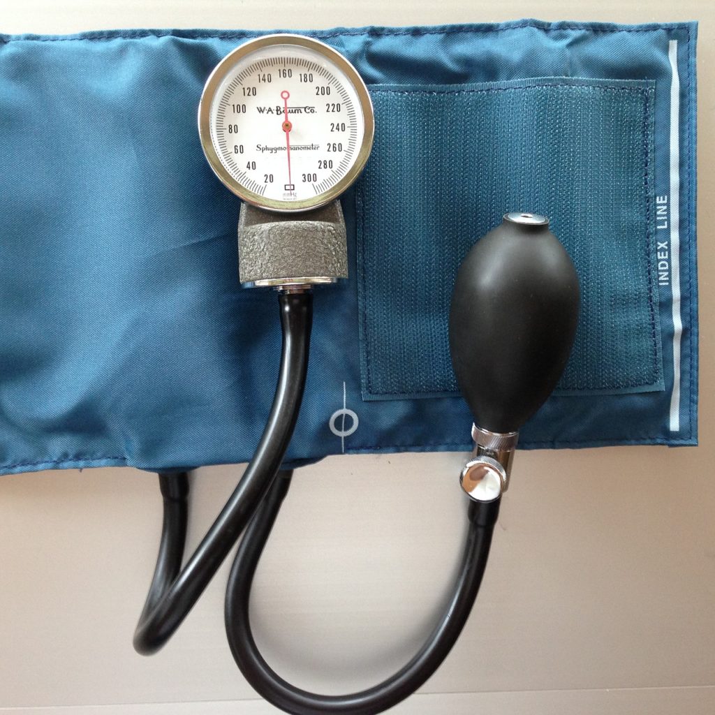 Hipertensão em idosos: sintomas, tratamentos e causas