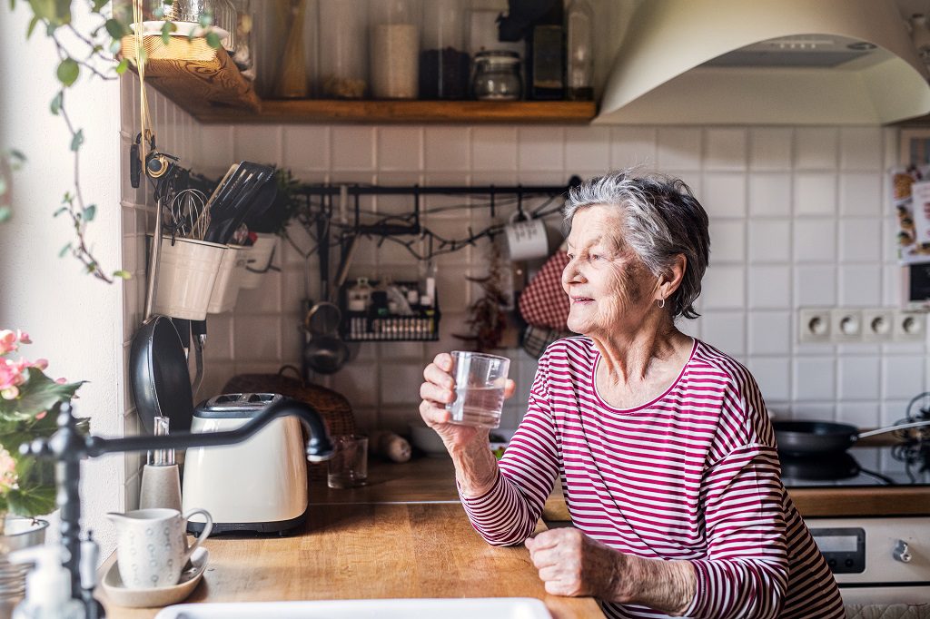 Residencial para idosos: como adaptar o ambiente para evitar quedas?