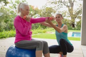 A importância de combater a osteoporose para evitar fraturas na terceira idade
